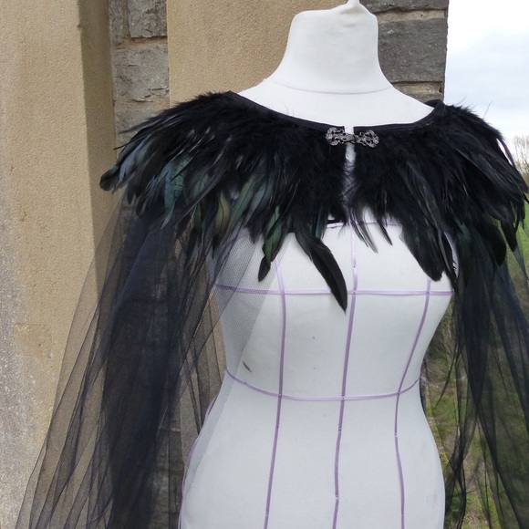 Black Feather Tulle Cape - 71 inches - Picture 5 of 6